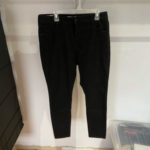 Levi’s women’s black jeans. Size 14W